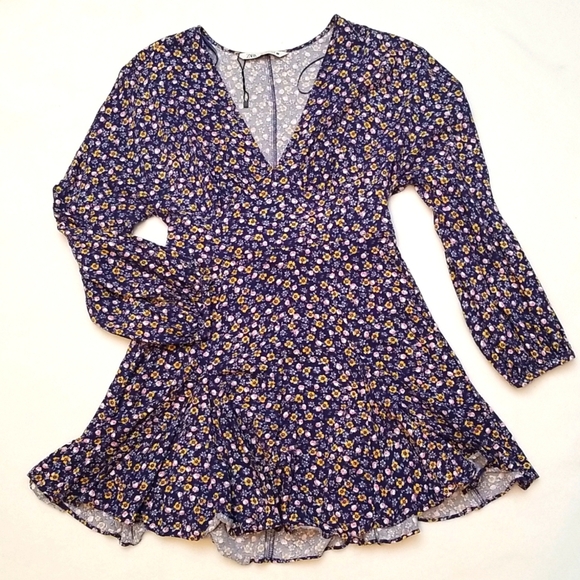 ZARA Long-sleeved Floral V-Neck Mini Dress - Picture 4 of 9